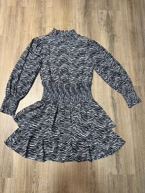 La Vie by Rebecca Taylor Blue & White Zebra Smocked Waist Long Sleeve Dress